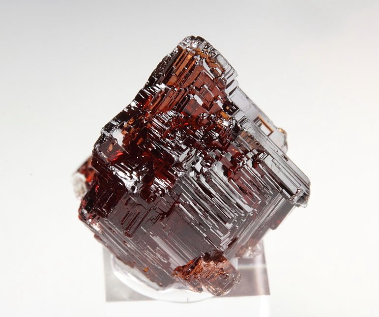 gem GARNET var. SPESSARTINE skeletal 