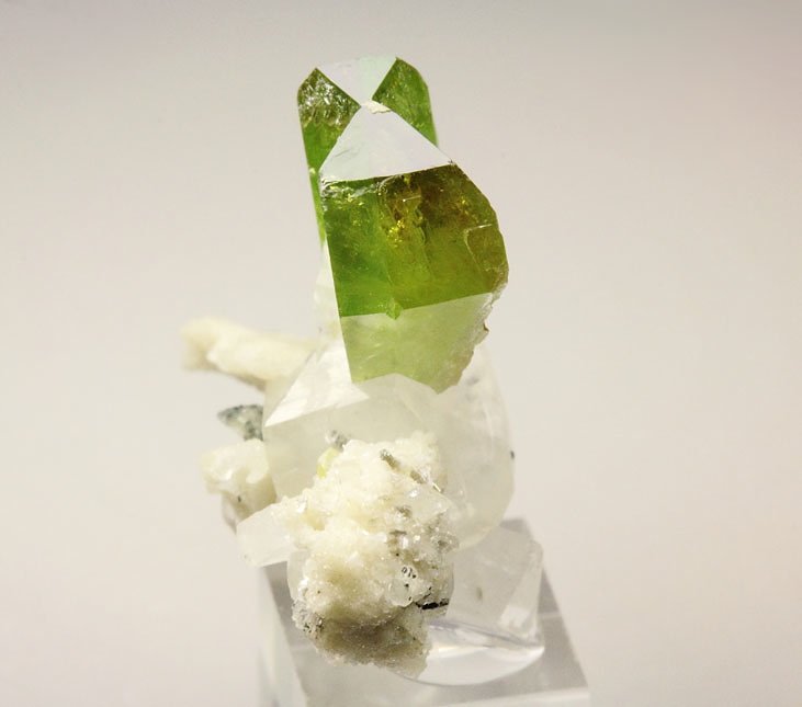 gem TITANITE twinned, K FELDSPAR var. ADULARIA