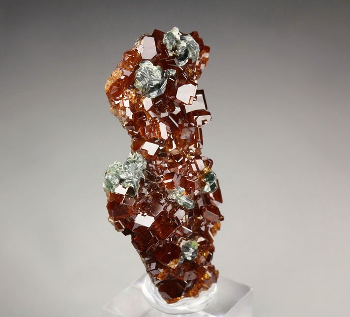 gem GARNET var. HESSONITE, CLINOCHLORE