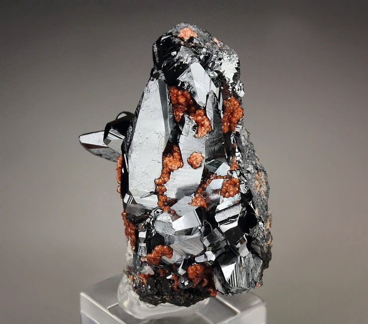 HEMATITE, GARNET var. ANDRADITE