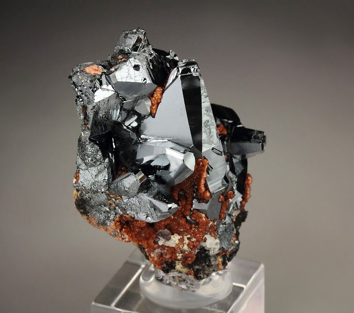 HEMATITE, GARNET var. ANDRADITE