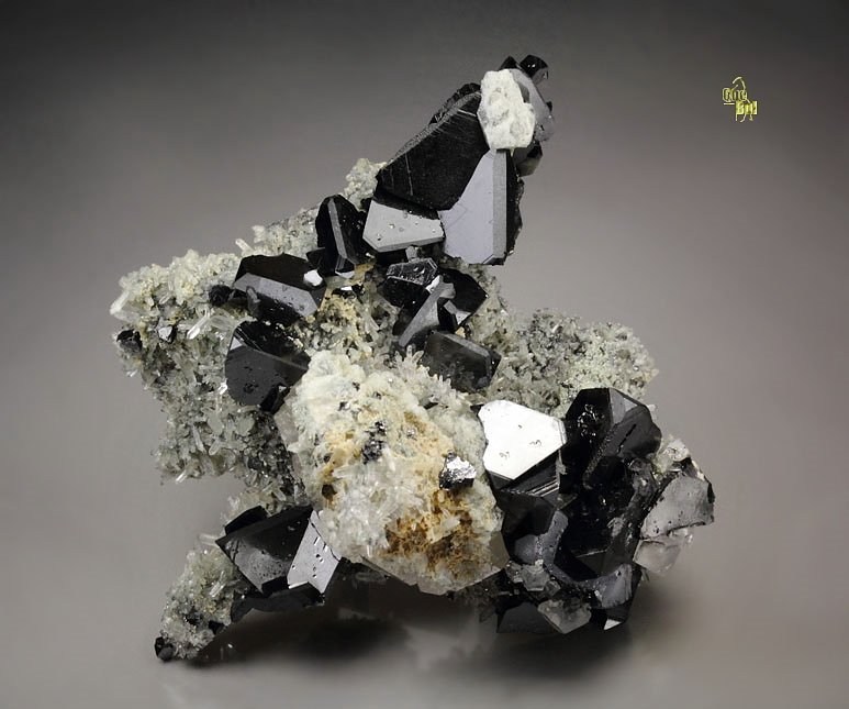 SPHALERITE tetrahedrons, QUARTZ, CALCITE