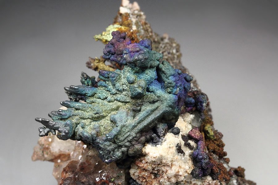 CHALCOCITE, DJURLEITE, iridescent CHALCOPYRITE