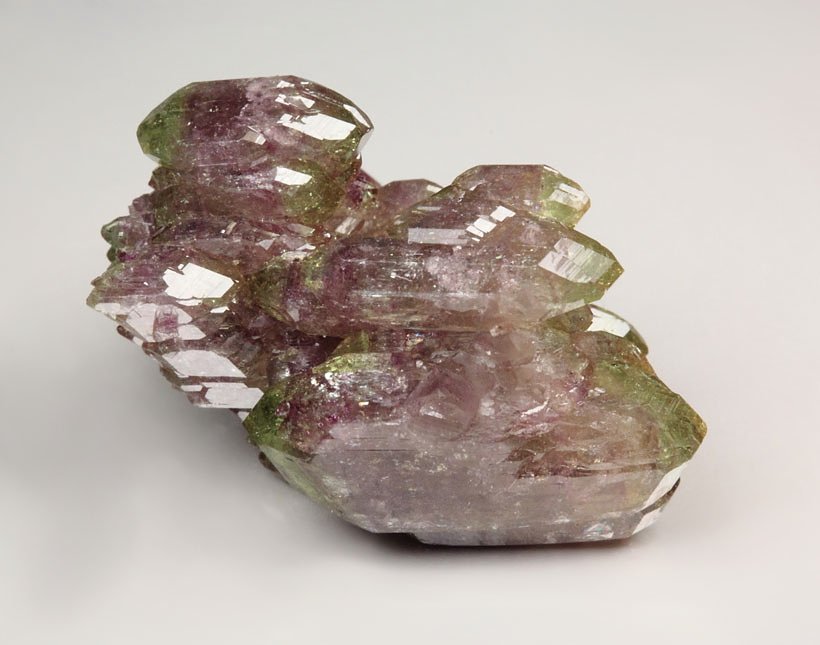 bi-terminated VESUVIANITE bi-color