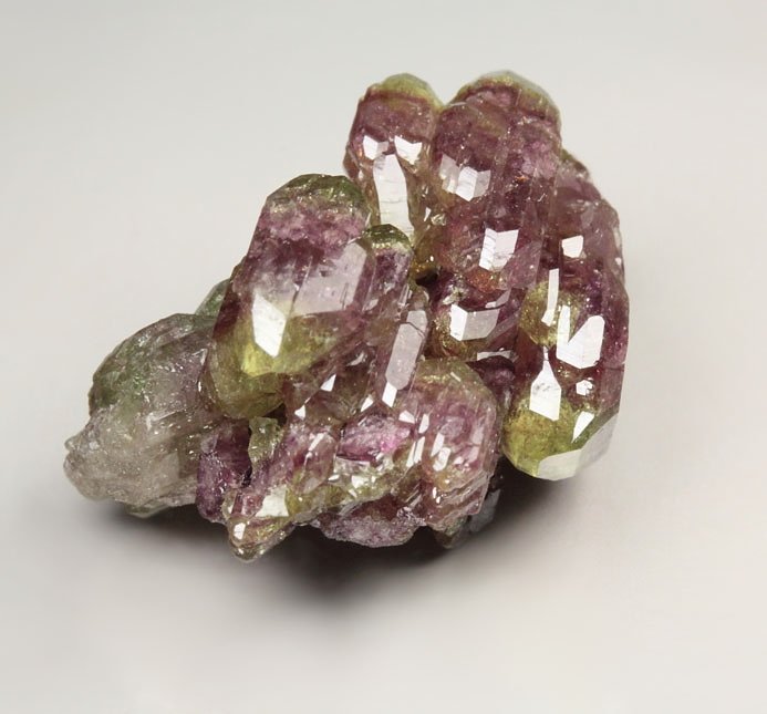 bi-terminated VESUVIANITE bi-color