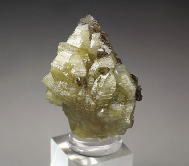 WELOGANITE, QUARTZ var. SMOKY