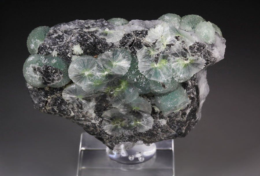 WAVELLITE