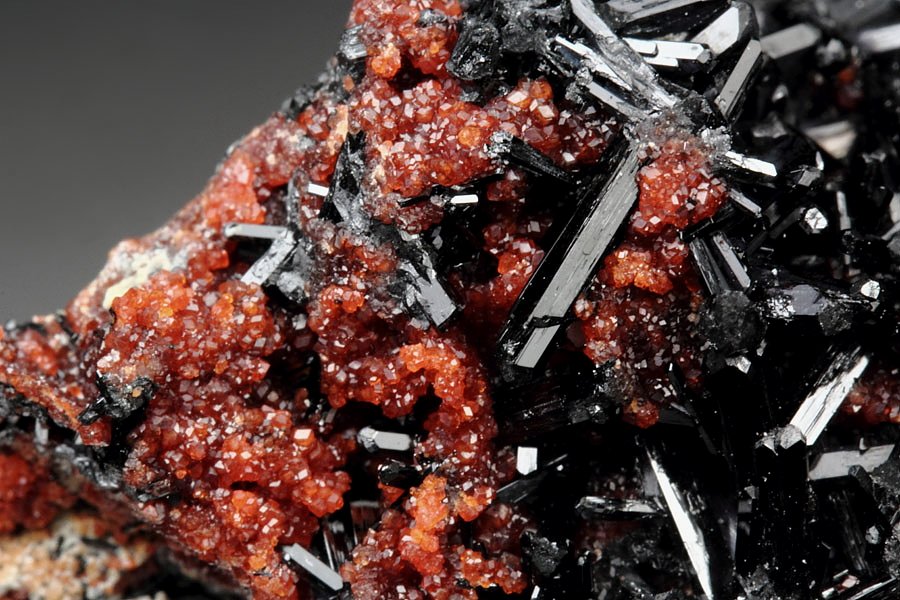 GAUDEFROYITE, GARNET var. ANDRADITE