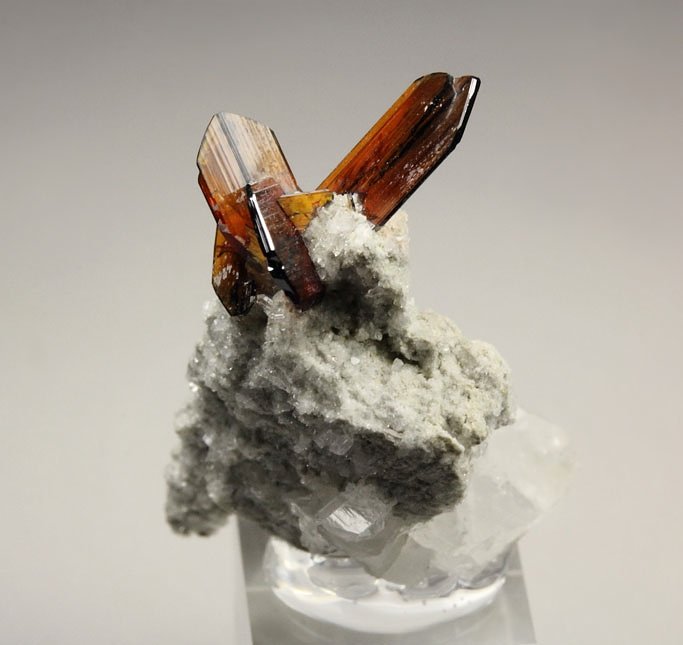 BROOKITE, QUARTZ