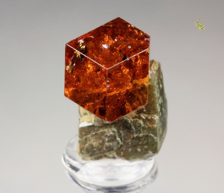 gem GARNET var. GROSSULAR, DIOPSIDE