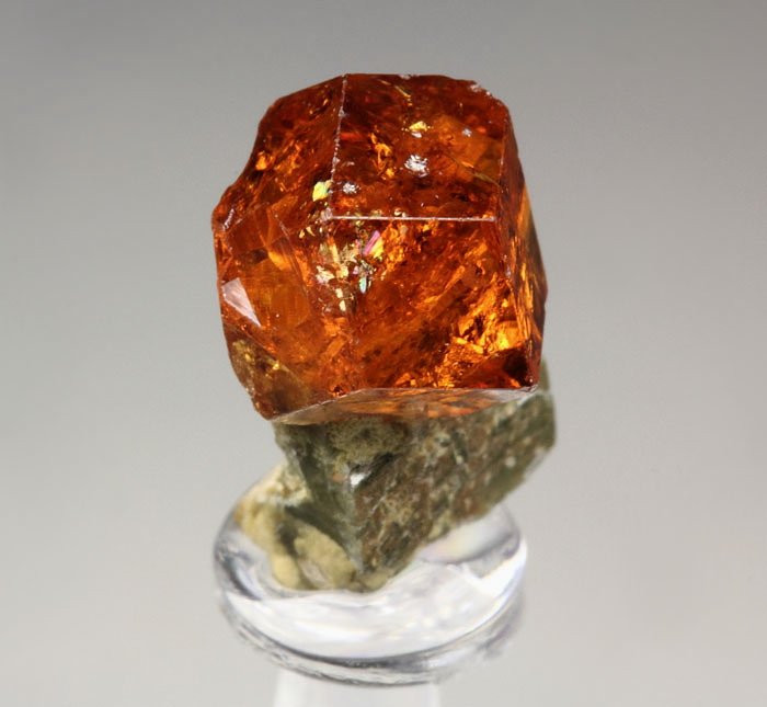 gem GARNET var. GROSSULAR, DIOPSIDE