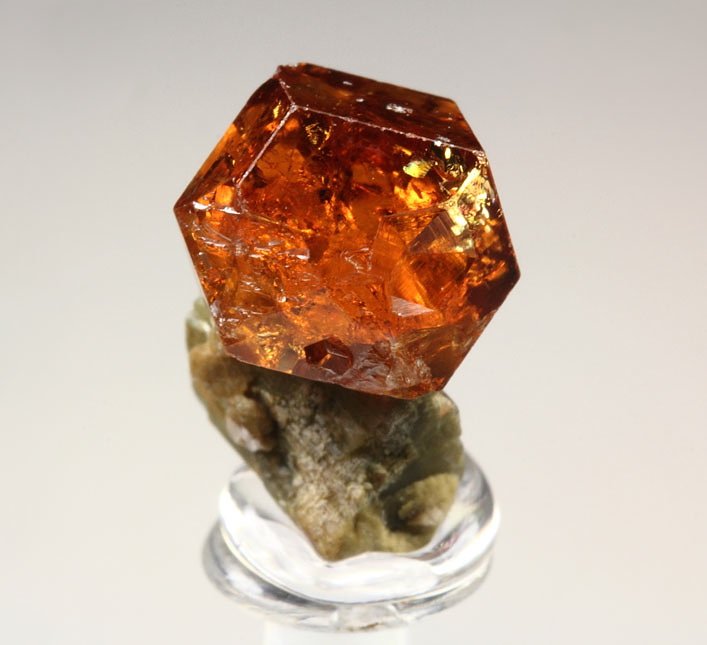gem GARNET var. GROSSULAR, DIOPSIDE