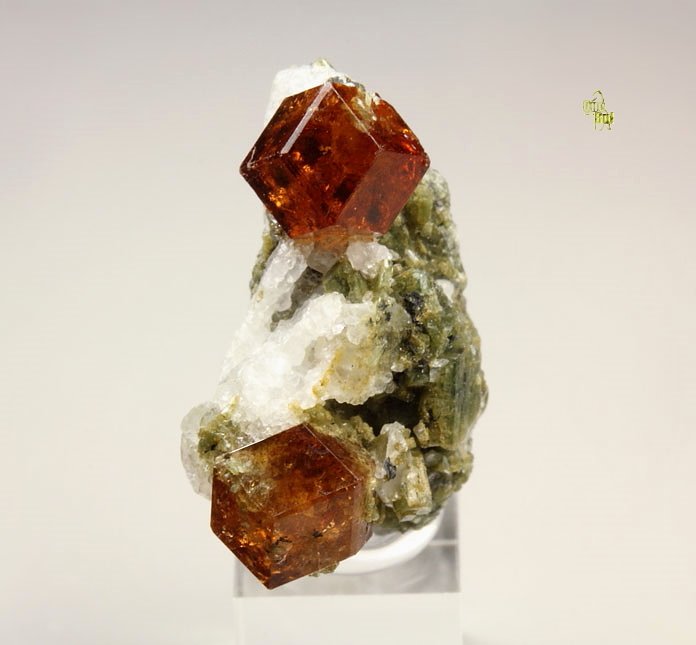 gem GARNET var. GROSSULAR, DIOPSIDE