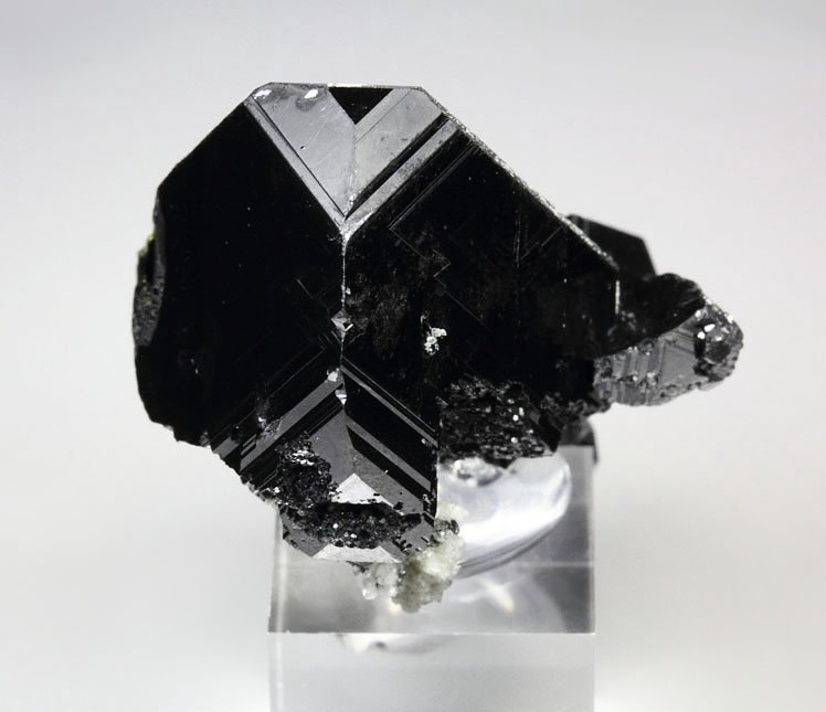 SPHALERITE tetrahedrons, CALCITE