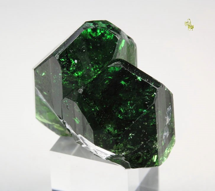 gem TOURMALINE var. CHROME TOURMALINE