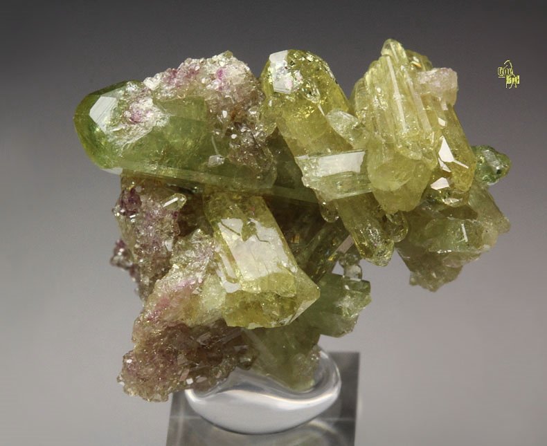 gem VESUVIANITE