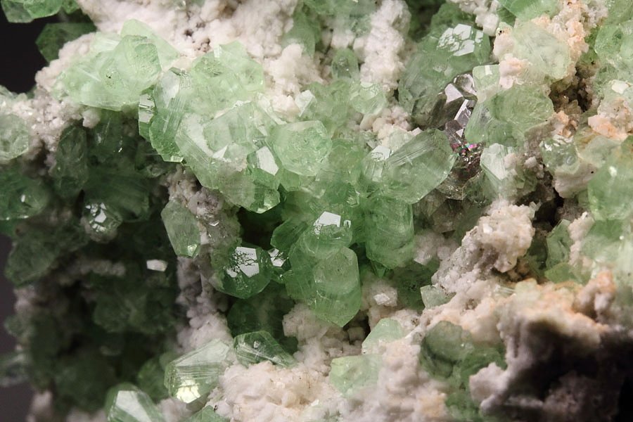 SMITHSONITE var. CUPRIAN SMITHSONITE