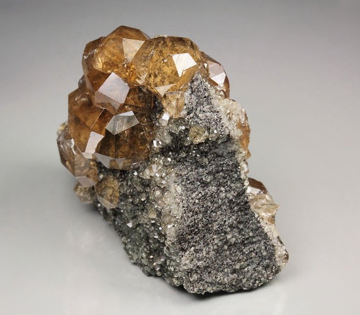 gem GARNET var. GROSSULAR