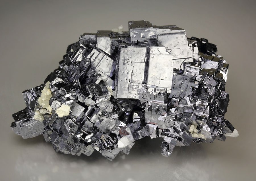 skeletal GALENA