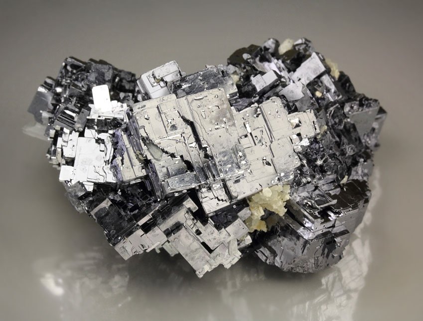 skeletal GALENA