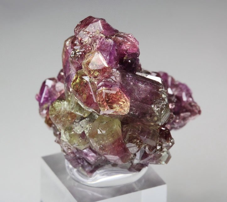 gem VESUVIANITE multicolor