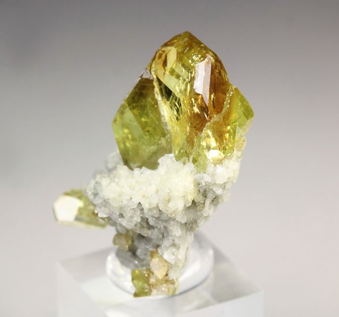 gem TITANITE, K FELDSPAR var. ADULARIA