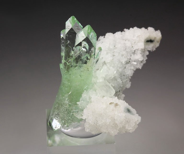 gem FLUORAPOPHYLLITE-(K), QUARTZ, STILBITE