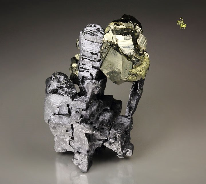 skeletal GALENA, PYRITE, CHALCOPYRITE