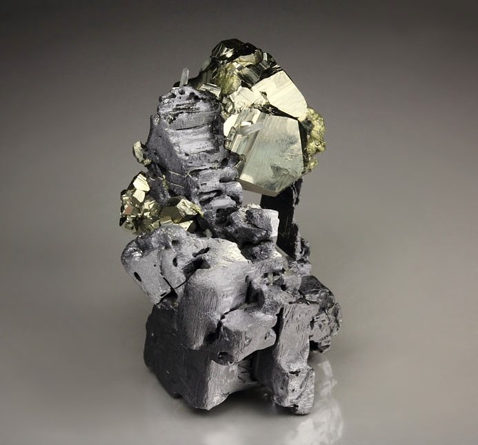 skeletal GALENA, PYRITE, CHALCOPYRITE