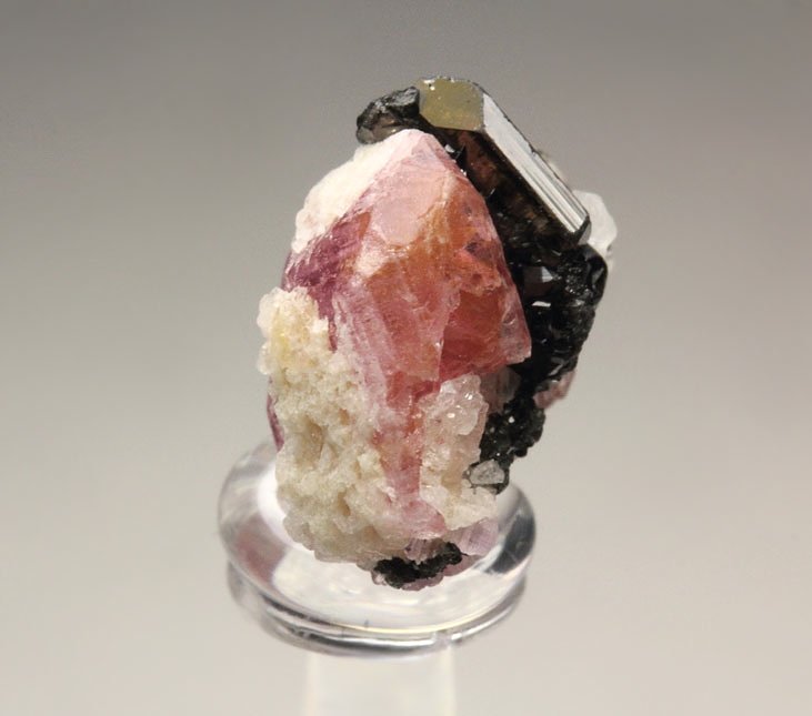 PEZZOTTAITE, TOURMALINE var. ELBAITE