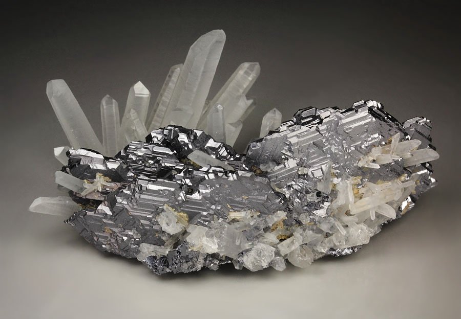 GALENA - SPINEL LAW TWIN, QUARTZ