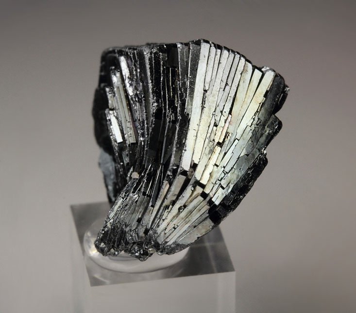 HEMATITE var. IRON ROSE