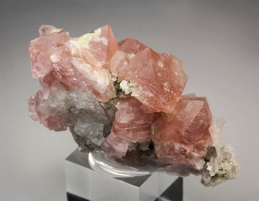 pink FLUORITE, QUARTZ