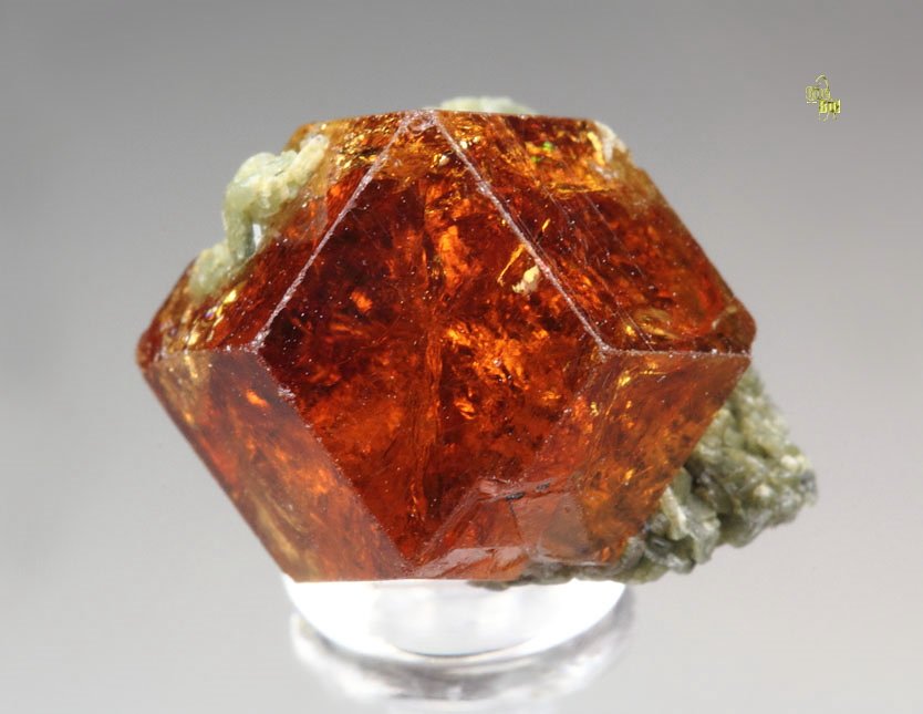 gem GARNET var. GROSSULAR, DIOPSIDE