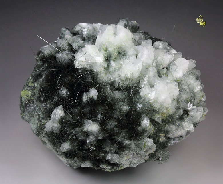 AMPHIBOLE GROUP var. BYSSOLITE, K FELDSPAR var. ADULARIA