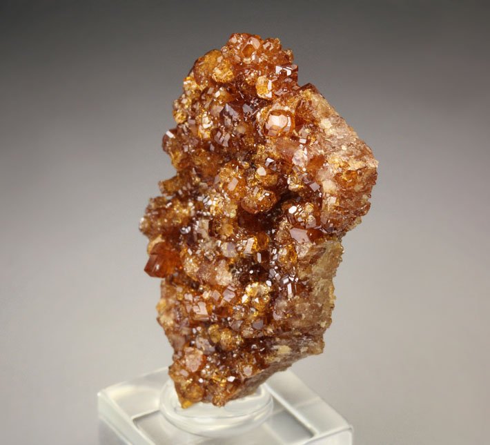 gem GARNET var. HESSONITE, CLINOCHLORE