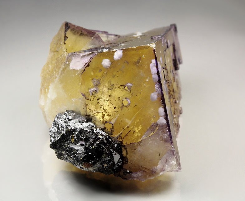 FLUORITE with BARYTE inclusions, SPHALERITE 