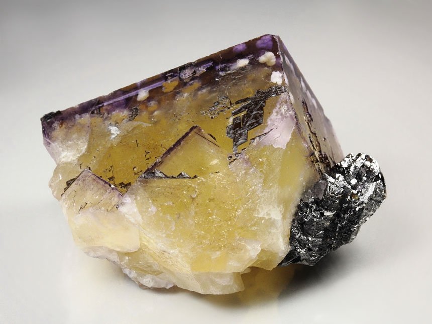 FLUORITE with BARYTE inclusions, SPHALERITE 