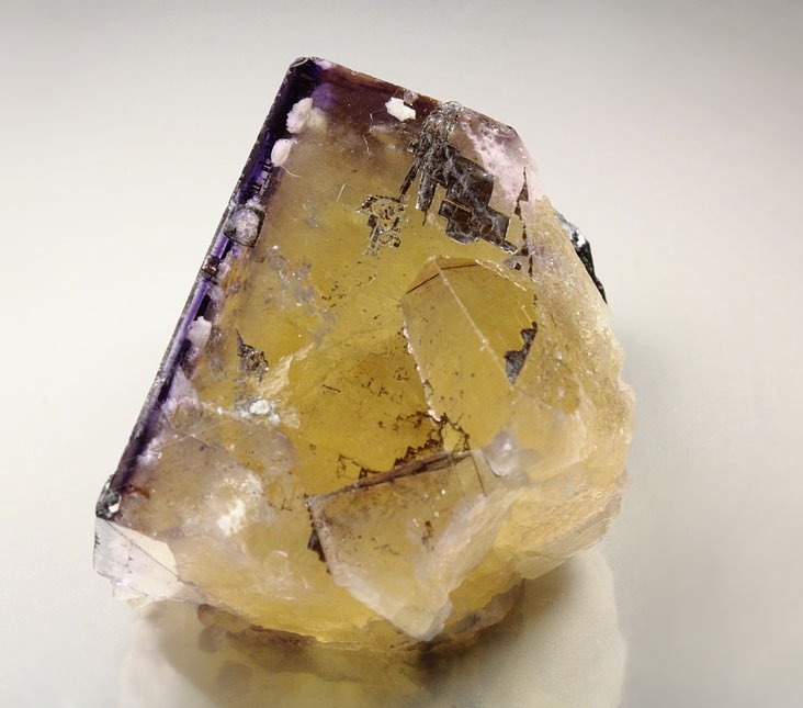 FLUORITE with BARYTE inclusions, SPHALERITE 