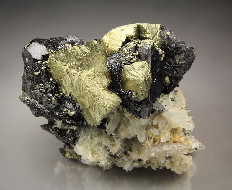SPHALERITE, CHALCOPYRITE, QUARTZ