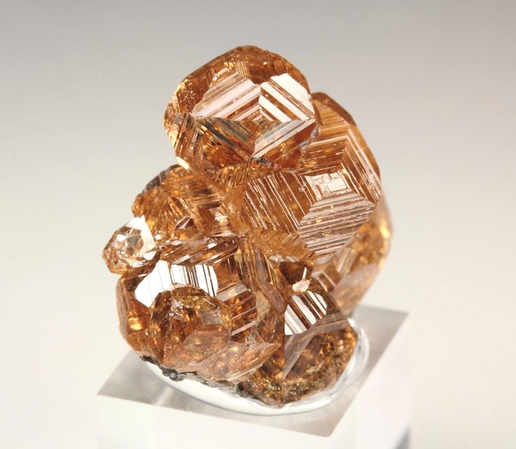 gem GARNET var. GROSSULAR