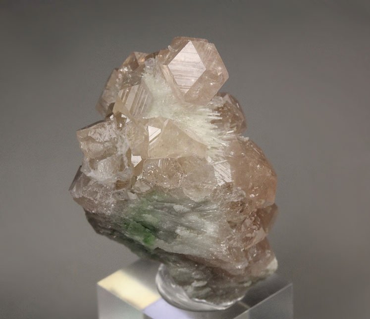 gem pink GARNET var. GROSSULAR, DIOPSIDE