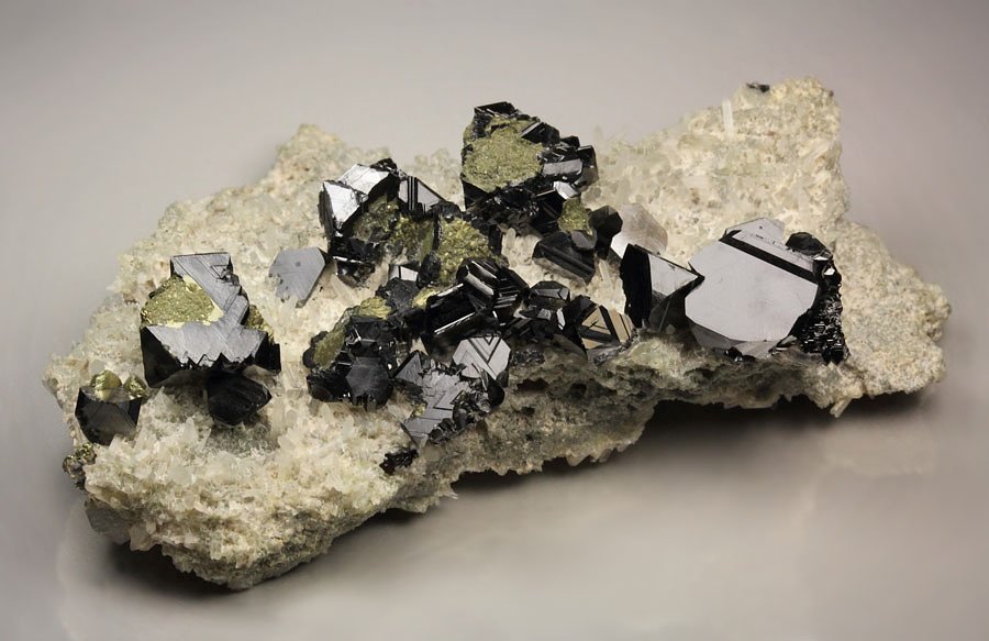 SPHALERITE, CHALCOPYRITE, QUARTZ