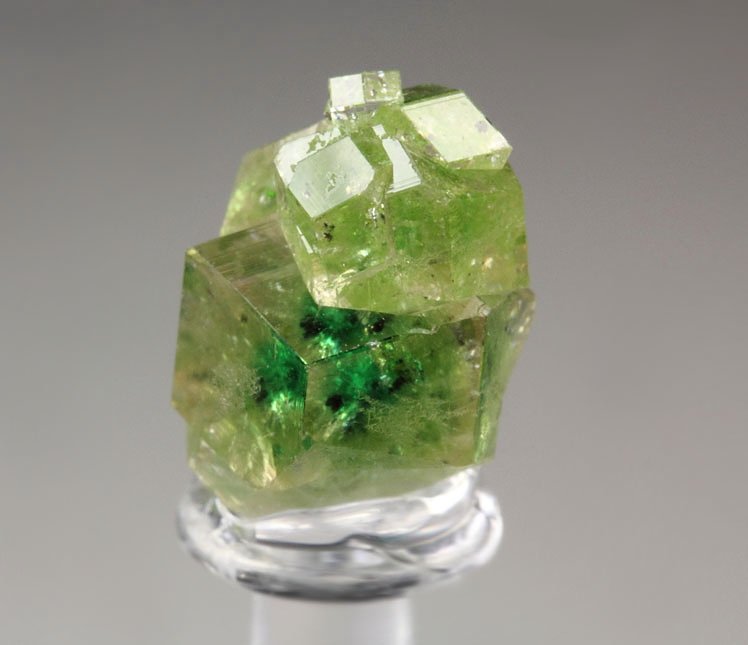 gem GARNET var. GROSSULAR with GREEN CHROMIAN PHANTOMS