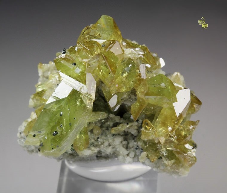 gem TITANITE twinned, K FELDSPAR var. ADULARIA, CLINOCHLORE