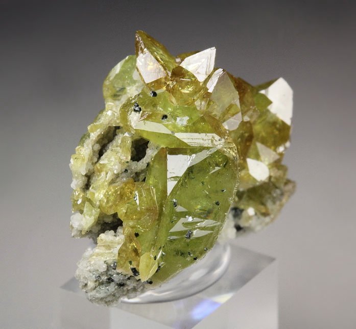 gem TITANITE twinned, K FELDSPAR var. ADULARIA, CLINOCHLORE