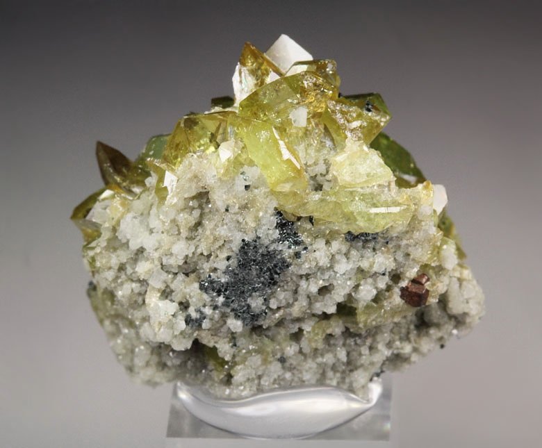 gem TITANITE twinned, K FELDSPAR var. ADULARIA, CLINOCHLORE