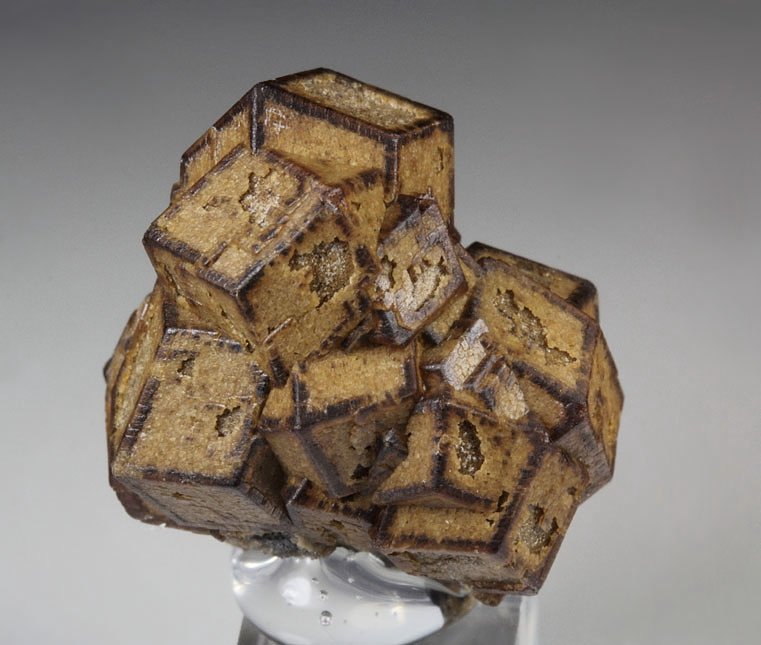 GARNET var. ANDRADITE