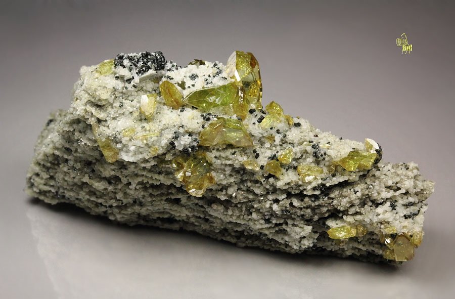 gem TITANITE twinned, K FELDSPAR var. ADULARIA, CLINOCHLORE