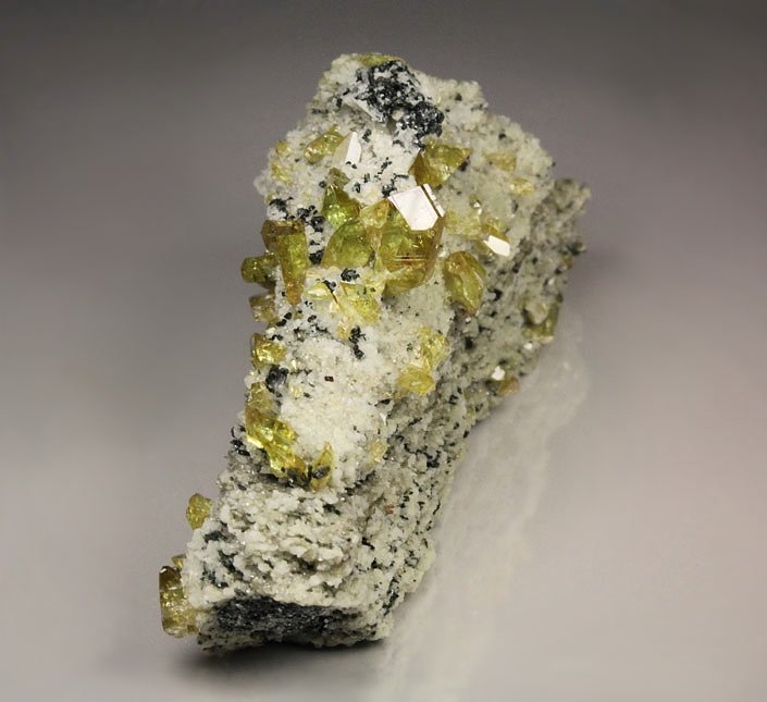 gem TITANITE twinned, K FELDSPAR var. ADULARIA, CLINOCHLORE